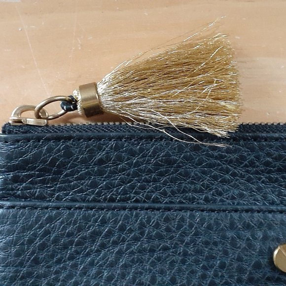 Lot Pierced earrings J. Crew, Avon, etc. with J. Crew Leather Zippered Pouch - Picture 6 of 16